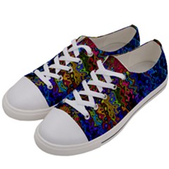 Colorful Waves                                               Women s Low Top Canvas Sneakers