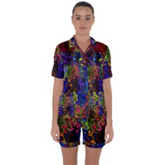 Colorful Waves                                        Satin Short Sleeve Pyjamas Set