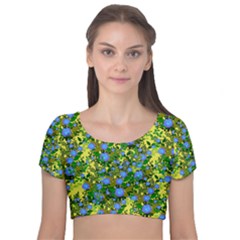 Blue Luminescent Roses Yellow Velvet Short Sleeve Crop Top 