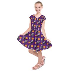 Halloween Skeleton Pumpkin Pattern Purple Kids  Short Sleeve Dress by snowwhitegirl