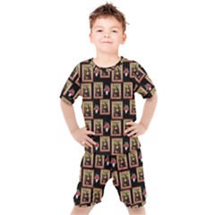 Mona Lisa Frame Pattern Kid s Set