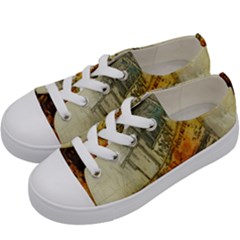 Boat Old Fisherman Mar Ocean Kids  Low Top Canvas Sneakers by Simbadda