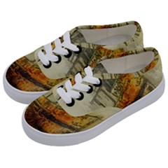 Boat Old Fisherman Mar Ocean Kids  Classic Low Top Sneakers by Simbadda