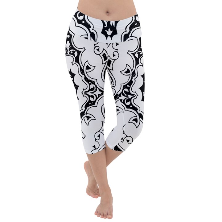 Holbein Floriated Antique Scroll Lightweight Velour Capri Yoga Leggings