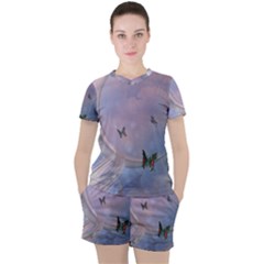 The Wonderful Moon With Butterflies Women s Tee And Shorts Set