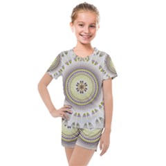 Mandala Fractal Decorative Kids  Mesh Tee And Shorts Set