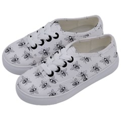 Pop Art  Bee Pattern Kids  Classic Low Top Sneakers by Valentinaart