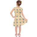 Pop Art  Bee Pattern Kids  Short Sleeve Dress View2