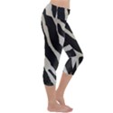 Zebra print Capri Yoga Leggings View3