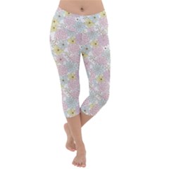 Dandelion Colors Flower Nature Lightweight Velour Capri Yoga Leggings