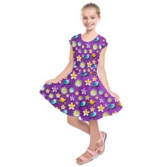 Default Floral Tissue Curtain Kids  Short Sleeve Dress by Sapixe