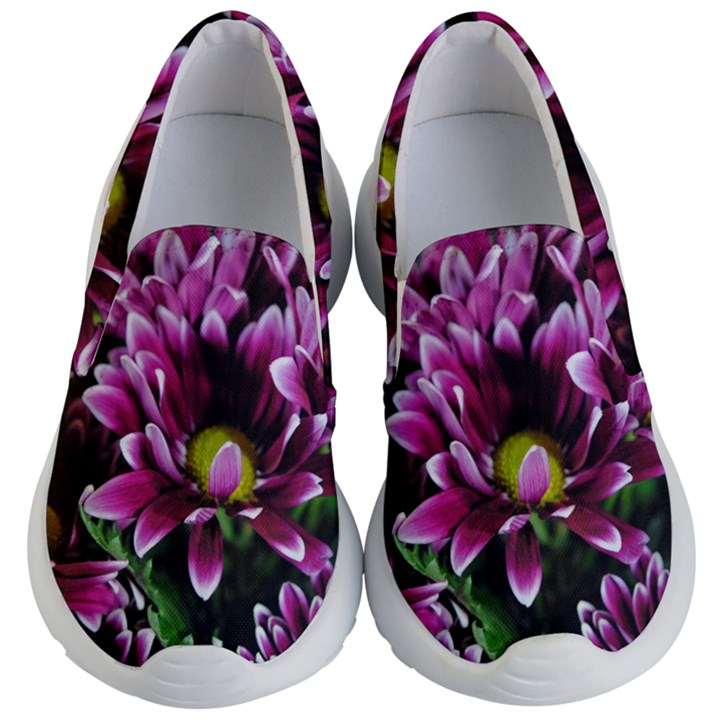 Maroon And White Mums Kid s Lightweight Slip Ons