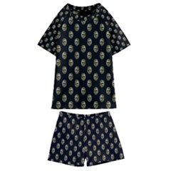 Venetian Mask Motif Pattern 1 Kids  Swim Tee And Shorts Set