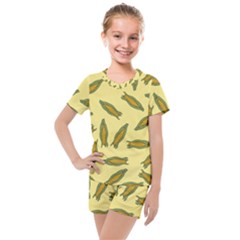 Corn Pattern Kids  Mesh Tee And Shorts Set