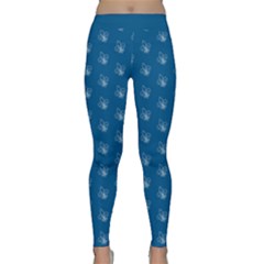 Quebec French Royal Fleur De Lys Elegant Pattern Blue Blue Quebec Fleur De Lys Pattern Blue Classic Yoga Leggings by Quebec