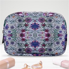 Erin Make Up Pouch (small)