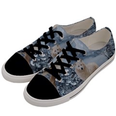 Wonderful Arctic Wolf In The Winter Landscape Men s Low Top Canvas Sneakers