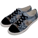 Wonderful Arctic Wolf In The Winter Landscape Men s Low Top Canvas Sneakers View2