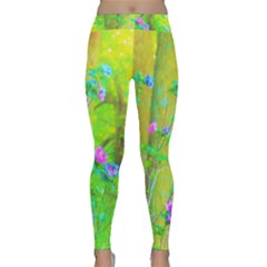 Hot Pink Abstract Rose Of Sharon On Bright Yellow Classic Yoga Leggings by myrubiogarden