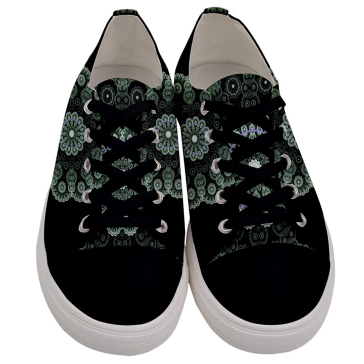 Fractal Green Lace Pattern Circle Men s Low Top Canvas Sneakers