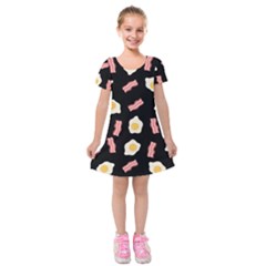 Bacon And Egg Pop Art Pattern Kids  Short Sleeve Velvet Dress by Valentinaart