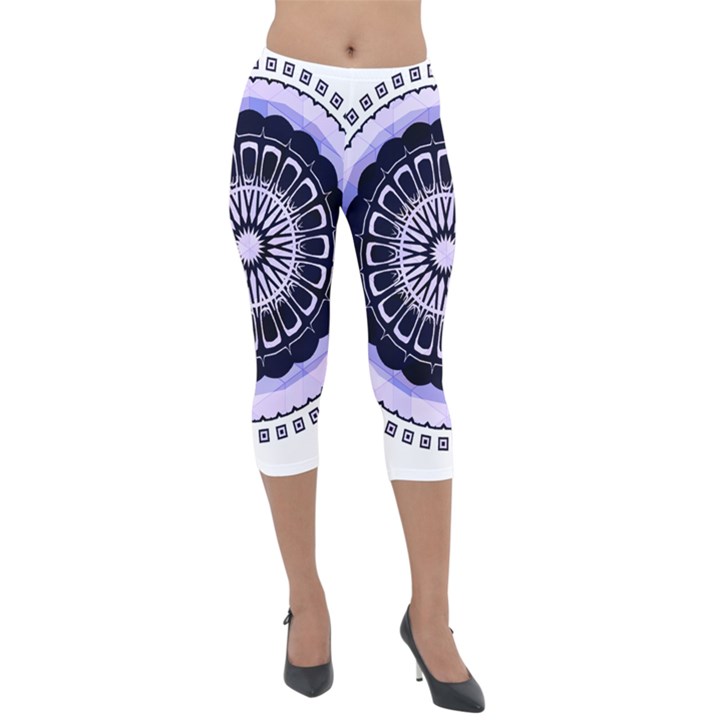 Design Circular Pattern Mandala Lightweight Velour Capri Leggings 