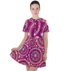 Abstract Background Floral Glossy Short Sleeve Shoulder Cut Out Dress 