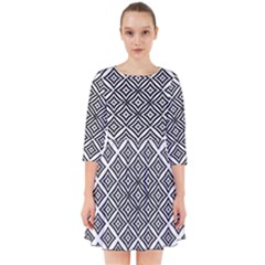 Background Pattern Halftone Smock Dress