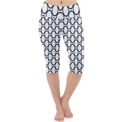 Black Pattern Halftone Wallpaper Lightweight Velour Cropped Yoga Leggings by Pakrebo