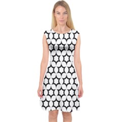 Pattern Star Repeating Black White Capsleeve Midi Dress