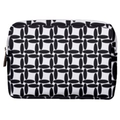 Ellipse Pattern Background Make Up Pouch (medium)