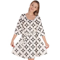 Star Curved Pattern Monochrome Velour Kimono Dress