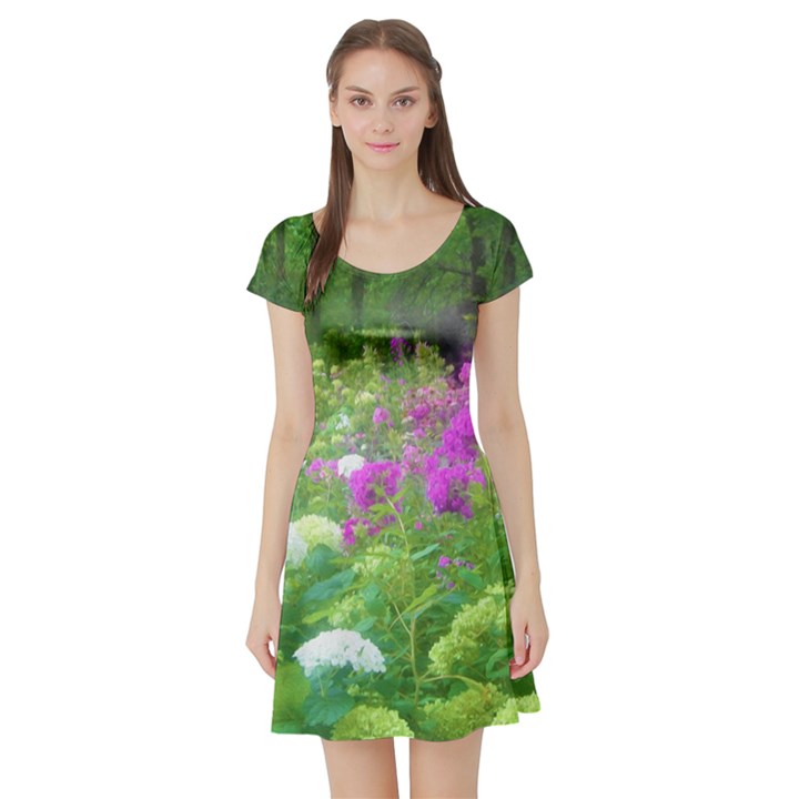 Annabella Hydrangeas And Purple Garden Landscape Short Sleeve Skater Dress