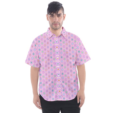 A Hexagonal Pattern Men s Short Sleeve Shirt by Pakrebo