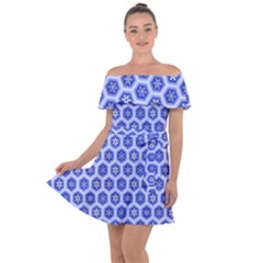 A Hexagonal Pattern Off Shoulder Velour Dress