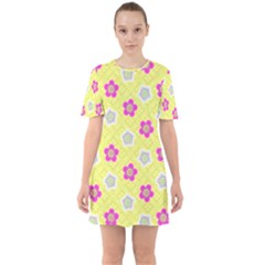 Traditional Patterns Plum Sixties Short Sleeve Mini Dress by Pakrebo