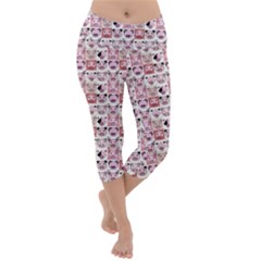 Graphic Seamless Pattern Pig Lightweight Velour Capri Yoga Leggings