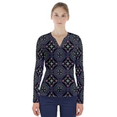 Kaleidoscope Pattern Seamless V-neck Long Sleeve Top by Pakrebo