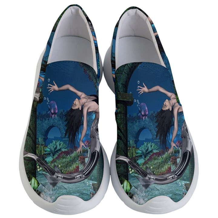 Wonderful Mermaid In The Deep Ocean Women s Lightweight Slip Ons