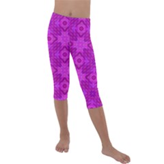 Magenta Mosaic Pattern Triangle Kids  Lightweight Velour Capri Leggings 