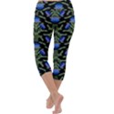 Pattern Thistle Structure Texture Capri Yoga Leggings View4