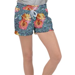 Pattern Rose Yellow Background Women s Velour Lounge Shorts