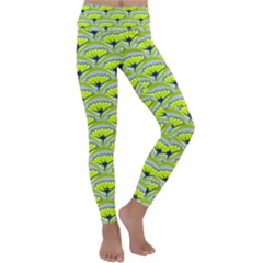 Texture Green Plant Leaves Arches Kids  Lightweight Velour Classic Yoga Leggings