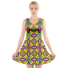 Background Image Geometric V-neck Sleeveless Dress by Pakrebo