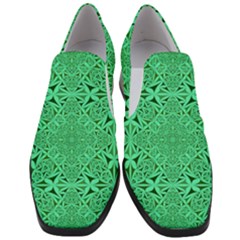 Triangle Background Pattern Slip On Heel Loafers