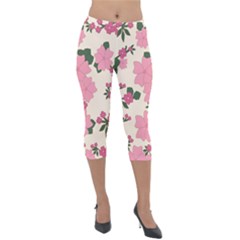 Floral Vintage Flowers Wallpaper Lightweight Velour Capri Leggings 