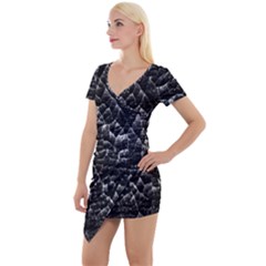 Black And White Grunge Cracked Abstract Print Short Sleeve Asymmetric Mini Dress