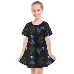 Gothic Girl Rose Black Pattern Kids  Smock Dress