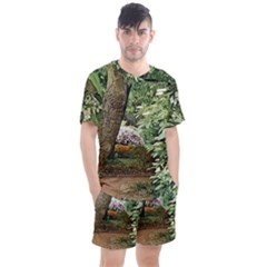 Garden Of The Phoenix  Men s Mesh Tee And Shorts Set