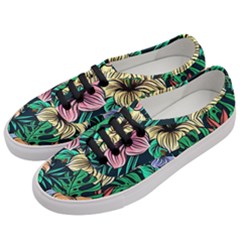 Hibiscus Dream Women s Classic Low Top Sneakers